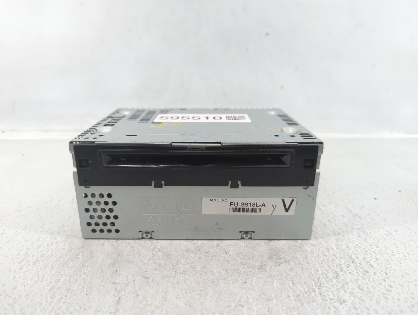2013 Ford Explorer Radio AM FM Cd Player Receiver Replacement P/N:DB5T-19C107-GC Fits OEM Used Auto Parts - Oemusedautoparts