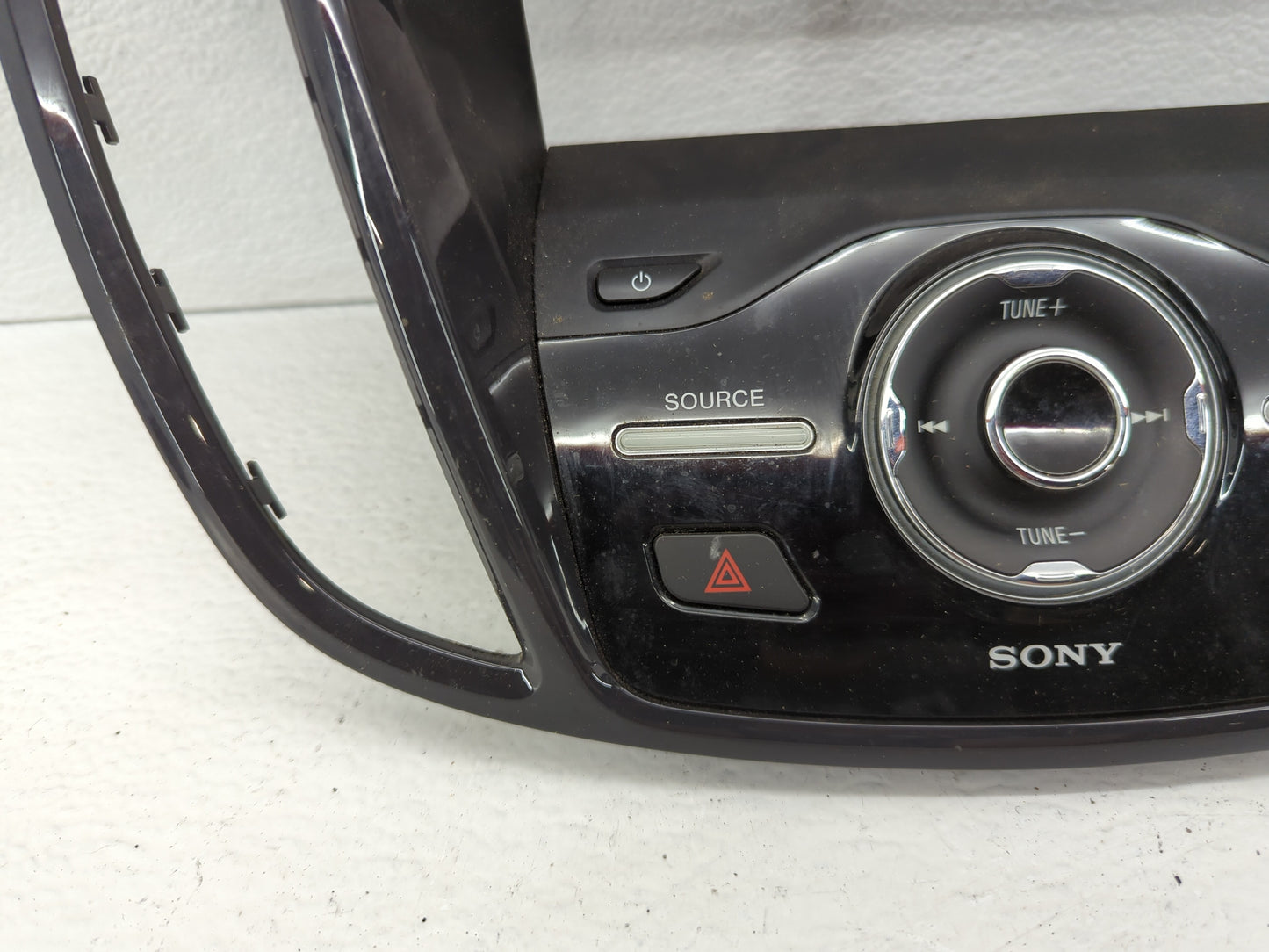 2013-2015 Ford Explorer Radio Control Panel - Oemusedautoparts1.com