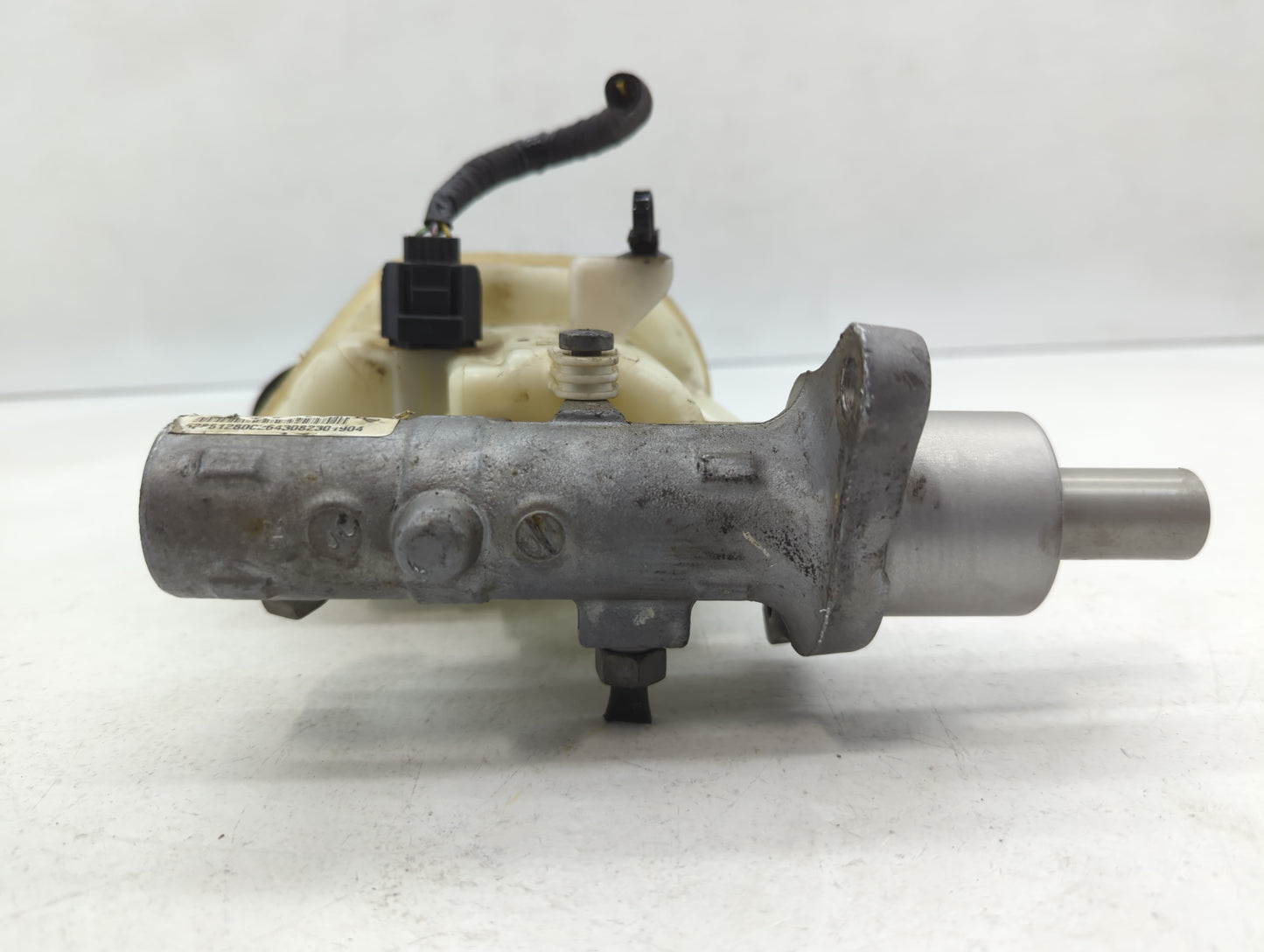 Ford Explorer Brake Master Cylinder - Oemusedautoparts1.com