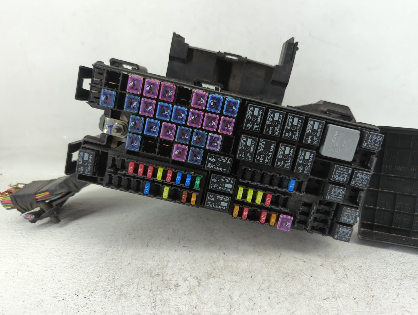 2013 Ford Explorer Fusebox Fuse Box Panel Relay Module P/N:BT4T-14A003-AA Fits OEM Used Auto Parts - Oemusedautoparts1.com