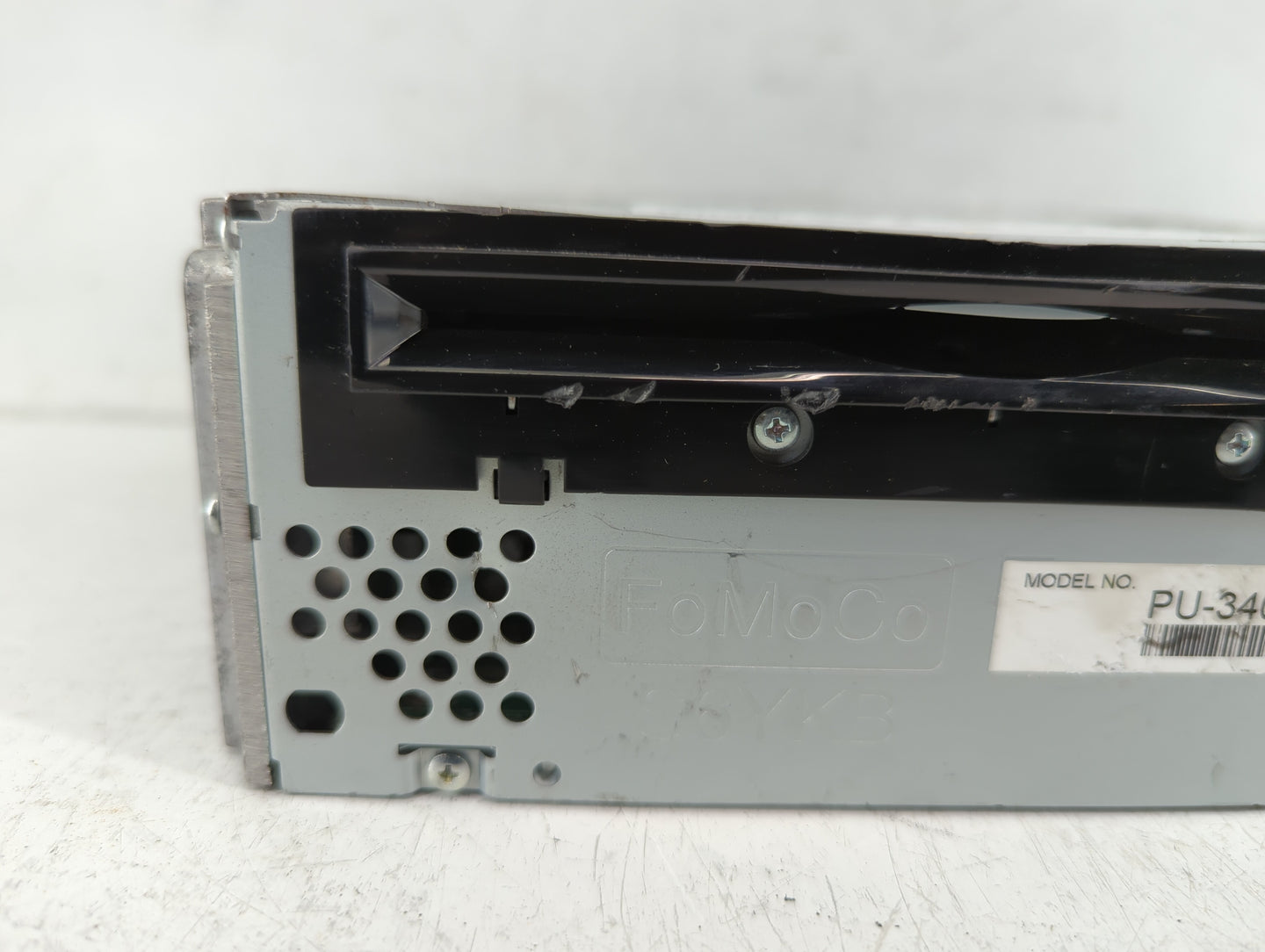 2013 Ford Explorer Radio AM FM Cd Player Receiver Replacement P/N:DB5T-19C107-DD Fits OEM Used Auto Parts - Oemusedautoparts