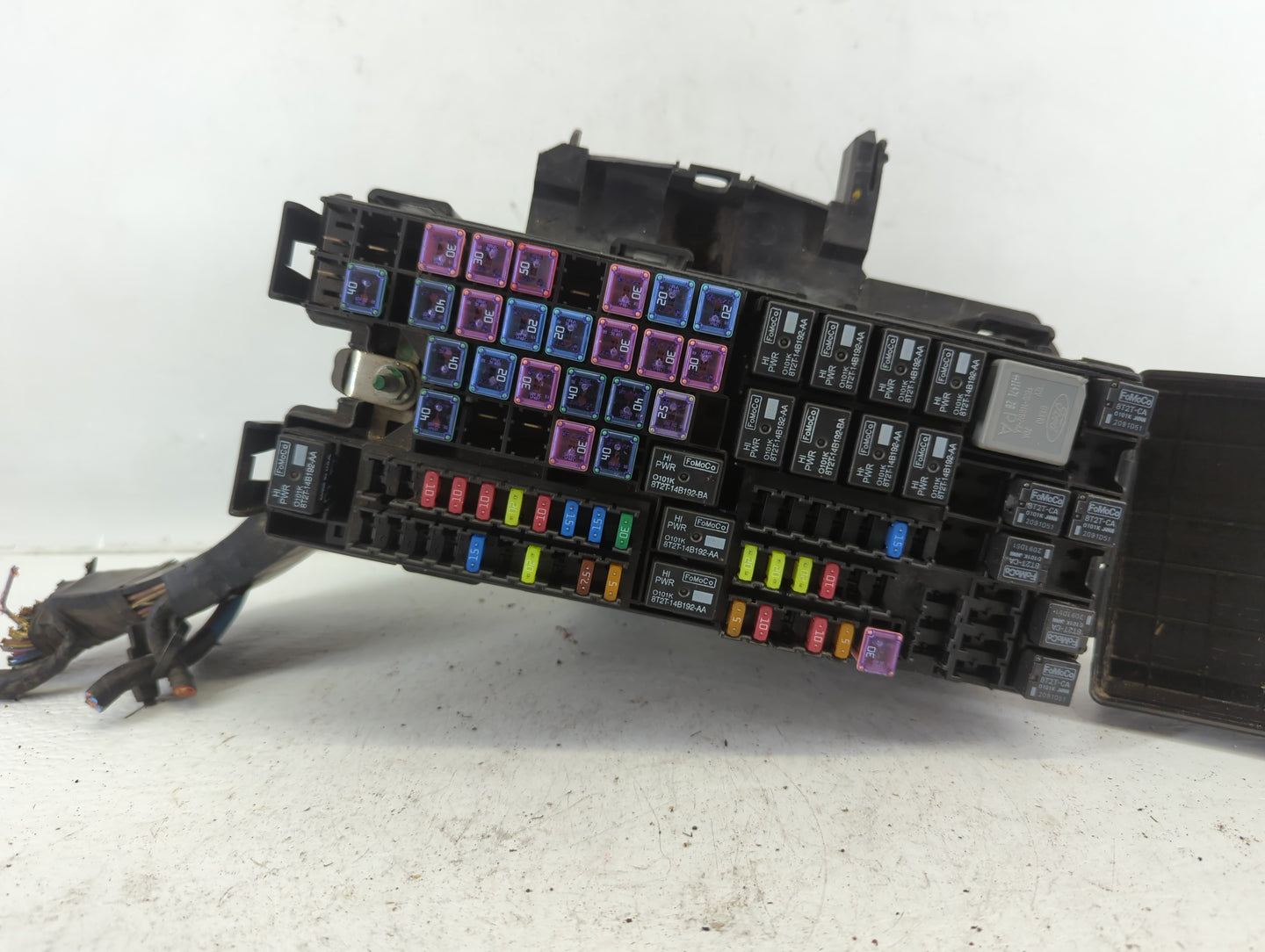 2013 Ford Explorer Fusebox Fuse Box Panel Relay Module P/N:BT4T-14A003-AA Fits OEM Used Auto Parts - Oemusedautoparts1.com