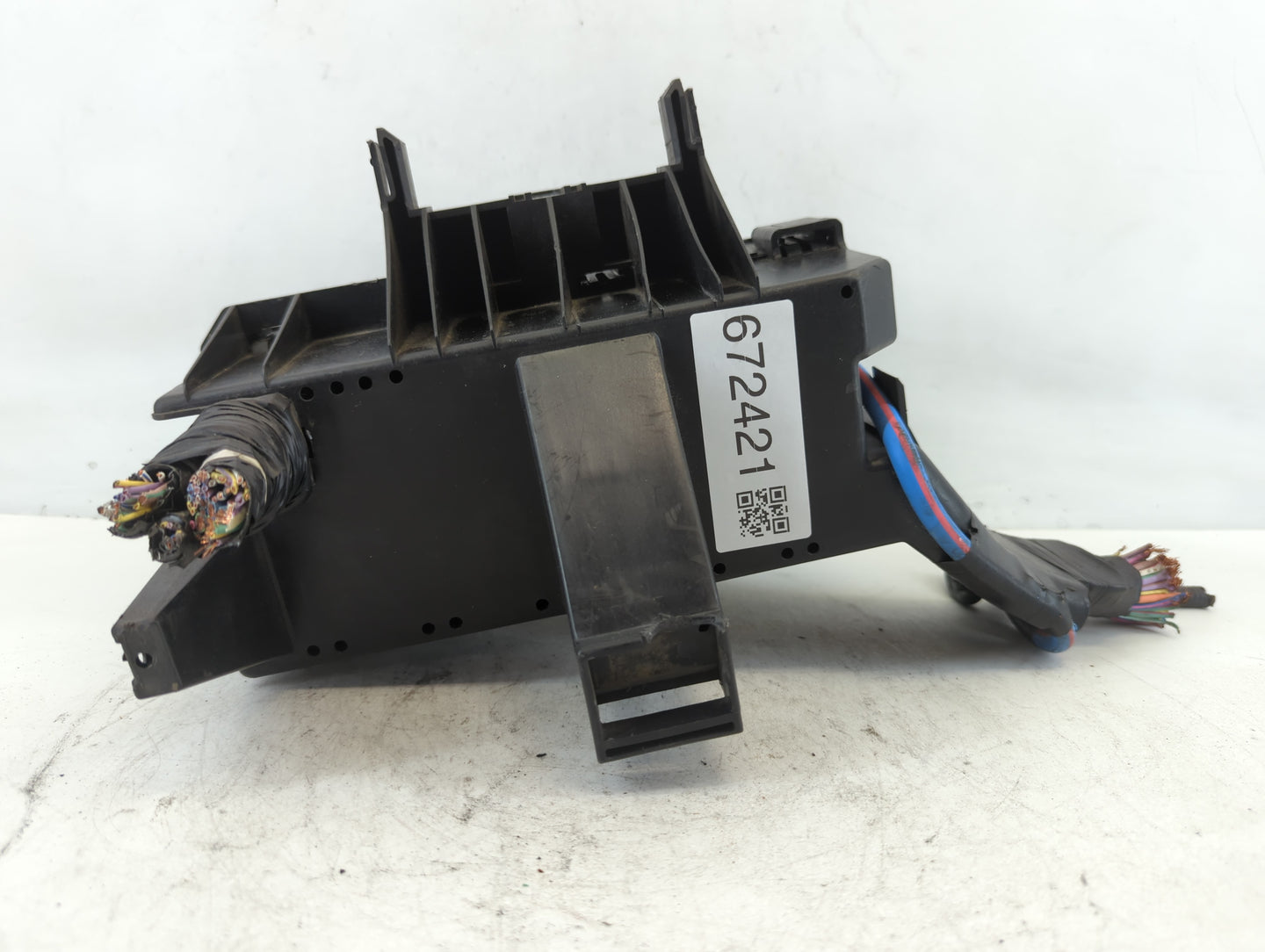 2013 Ford Explorer Fusebox Fuse Box Panel Relay Module P/N:BT4T-14A003-AA Fits OEM Used Auto Parts - Oemusedautoparts1.com