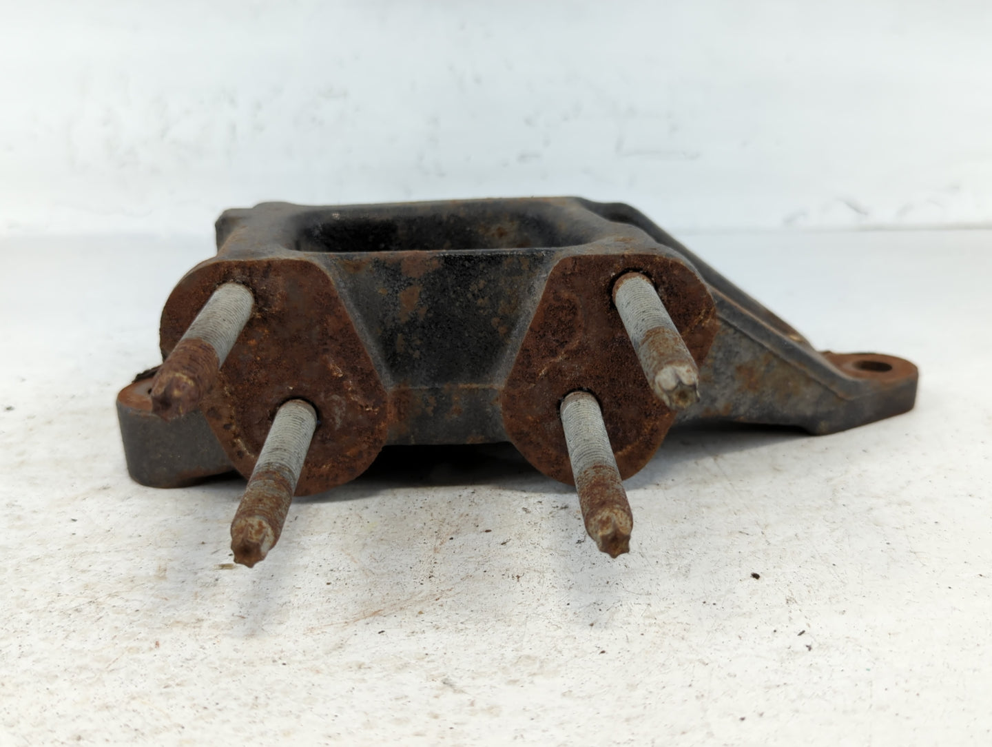 2013 Ford ExplorerMotor Mount Bracket - Oemusedautoparts1.com