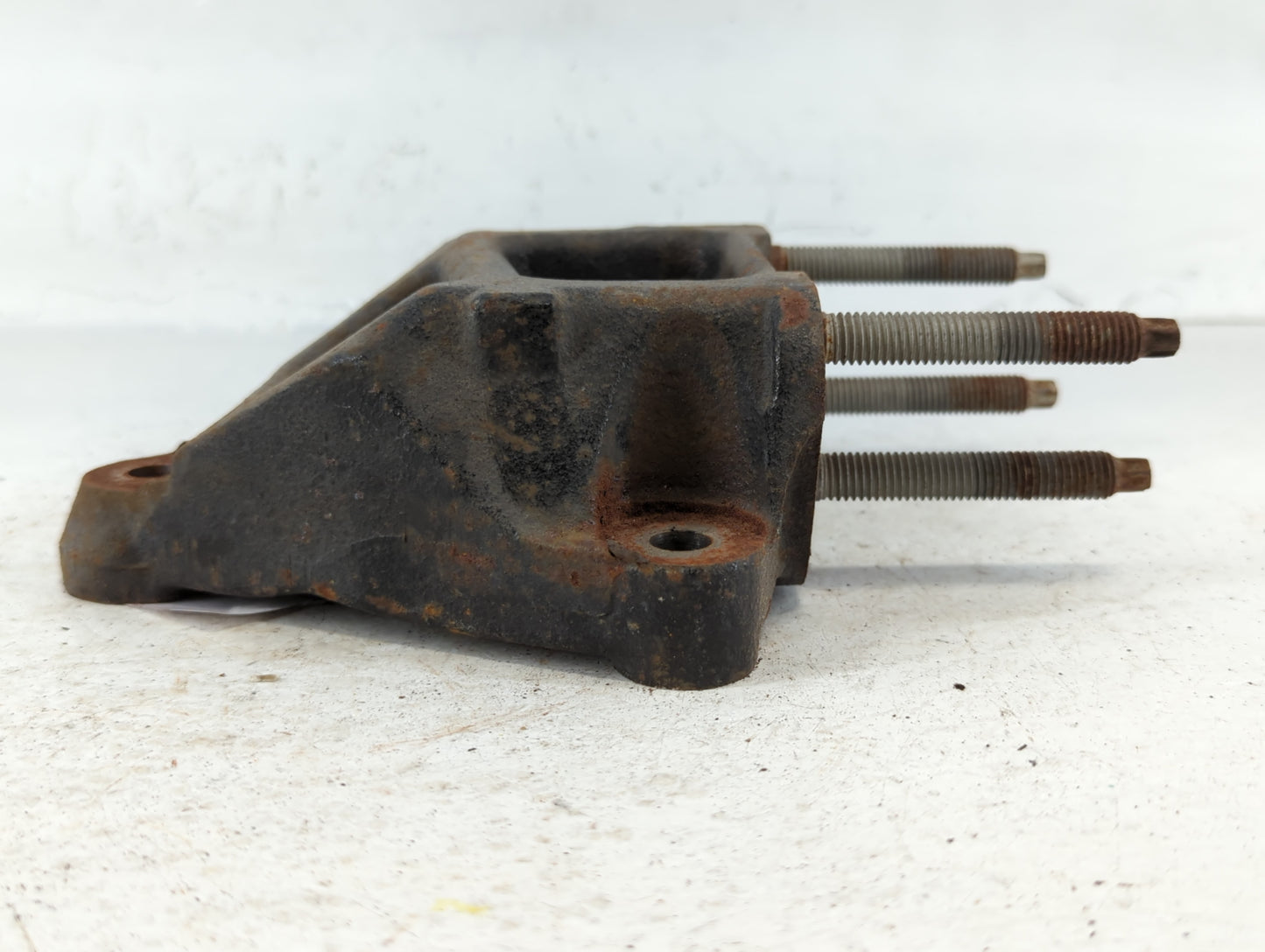 2013 Ford ExplorerMotor Mount Bracket - Oemusedautoparts1.com
