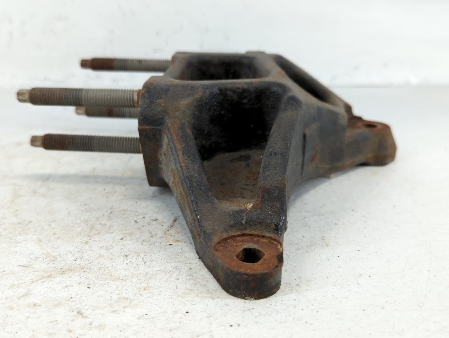 2013 Ford ExplorerMotor Mount Bracket - Oemusedautoparts1.com