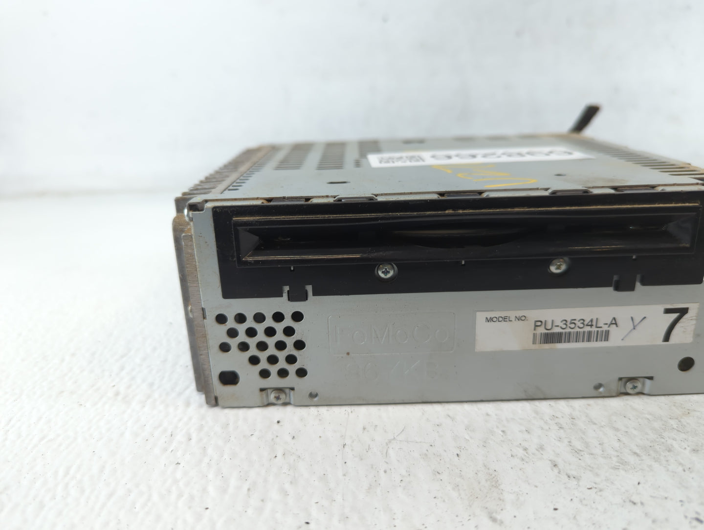 2013 Ford Explorer Radio AM FM Cd Player Receiver Replacement P/N:DB5T-19C107-DE Fits OEM Used Auto Parts - Oemusedautoparts