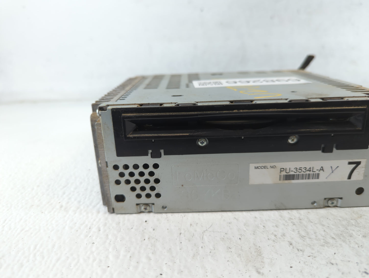 2013 Ford Explorer Radio AM FM Cd Player Receiver Replacement P/N:DB5T-19C107-DE Fits OEM Used Auto Parts - Oemusedautoparts