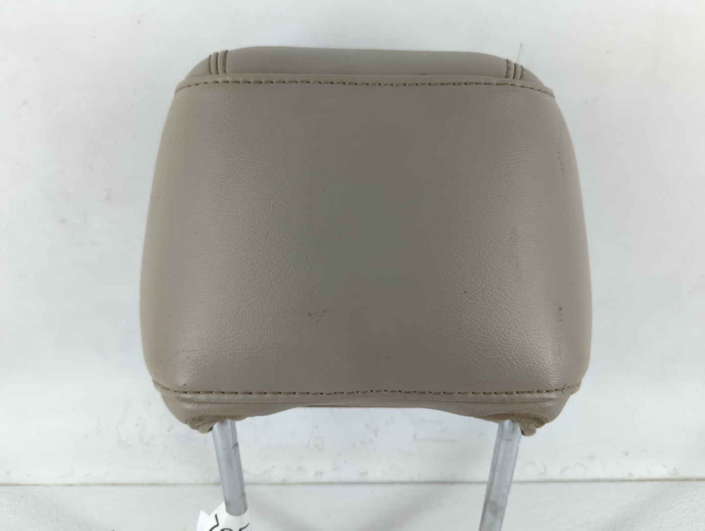 2013-2015 Ford Explorer Headrest Head Rest Rear Seat Fits Fits 2013 2014 2015 OEM Used Auto Parts - Oemusedautoparts1.com