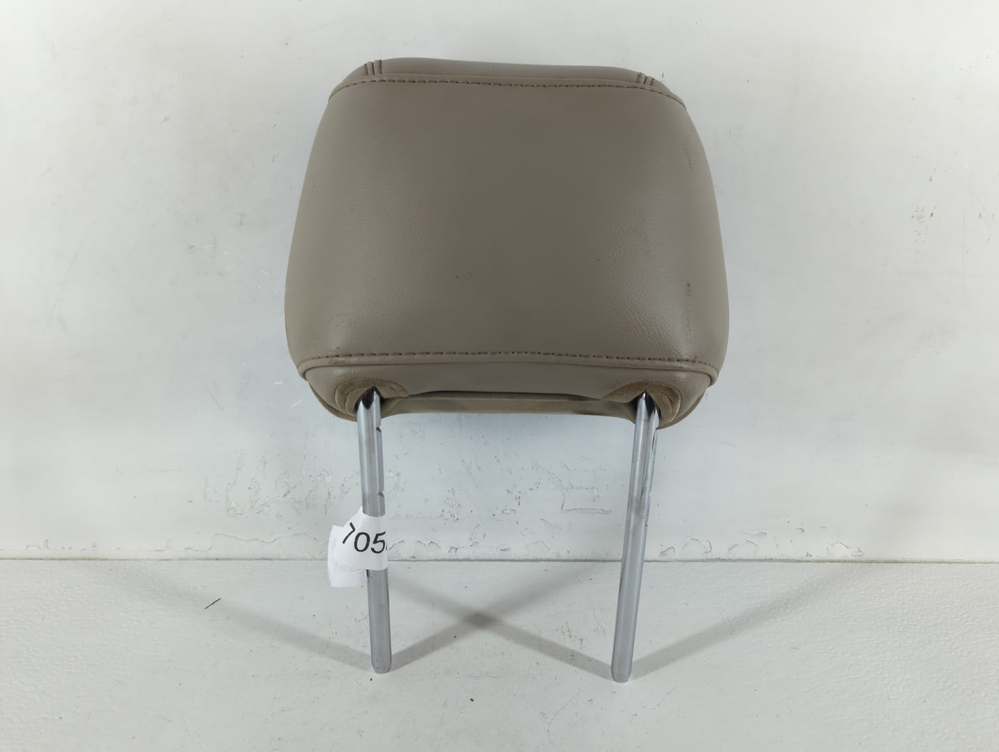 2013-2015 Ford Explorer Headrest Head Rest Rear Seat Fits Fits 2013 2014 2015 OEM Used Auto Parts - Oemusedautoparts1.com