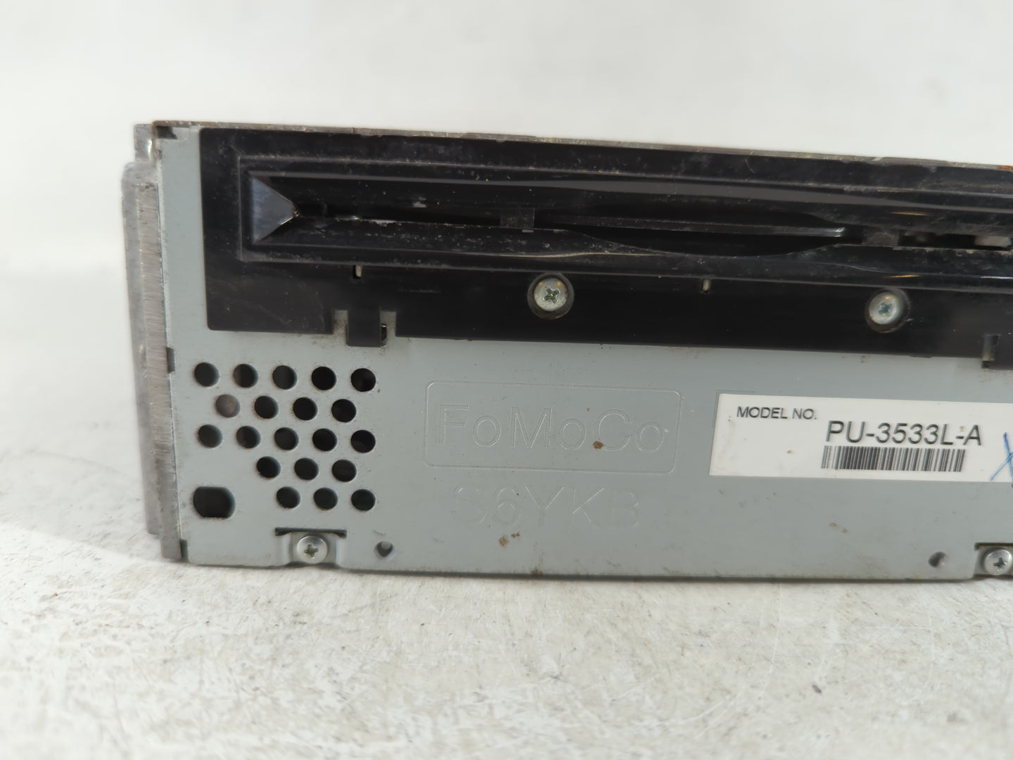 2013-2013 Ford Explorer Am Fm Cd Player Radio Receiver - Oemusedautoparts1.com