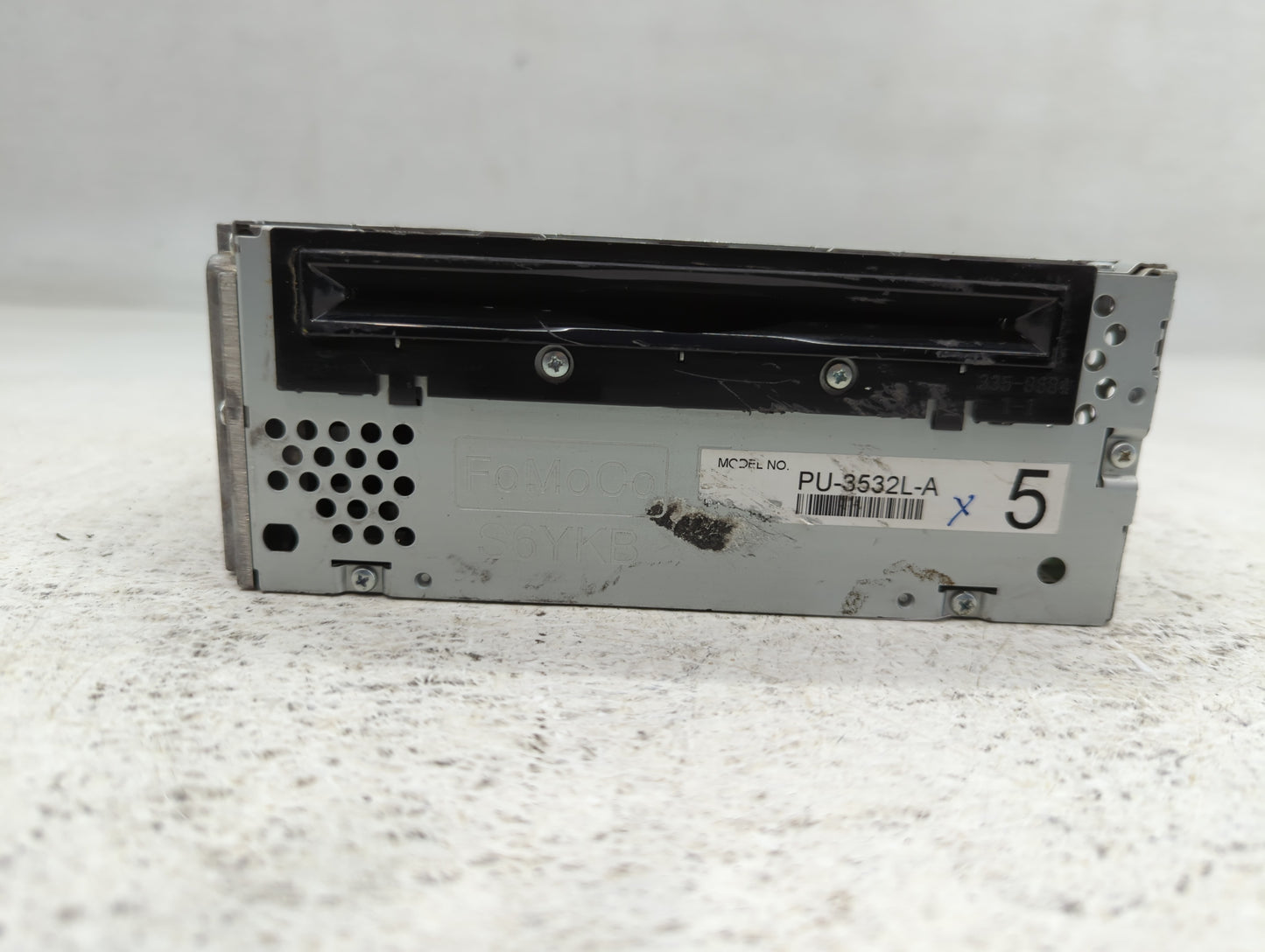2013-2013 Ford Explorer Am Fm Cd Player Radio Receiver - Oemusedautoparts1.com