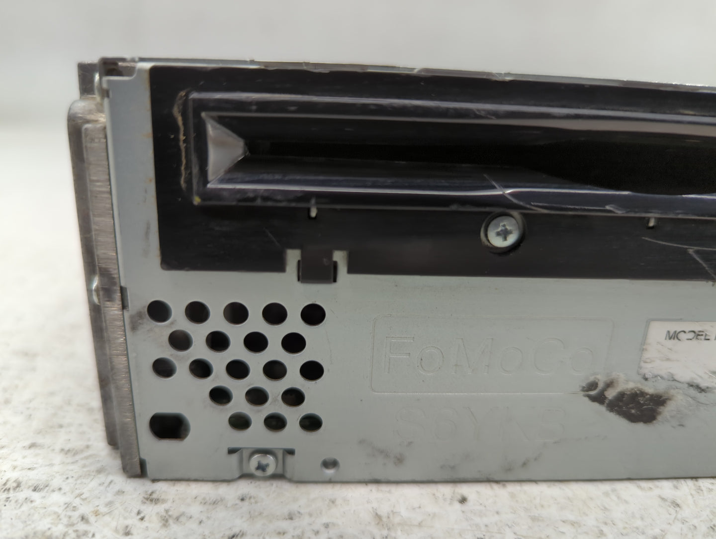 2013-2013 Ford Explorer Am Fm Cd Player Radio Receiver - Oemusedautoparts1.com