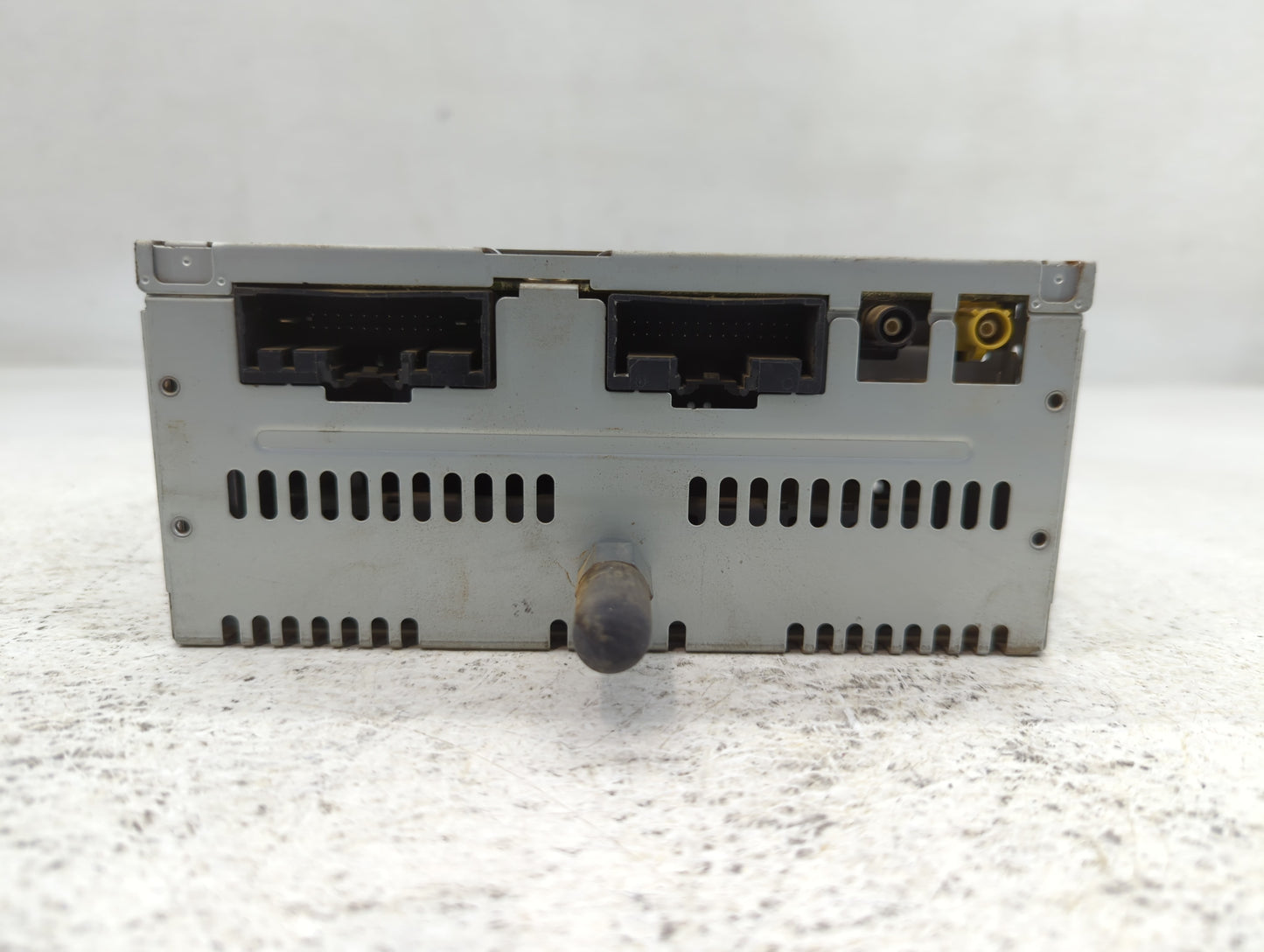 2013-2013 Ford Explorer Am Fm Cd Player Radio Receiver - Oemusedautoparts1.com