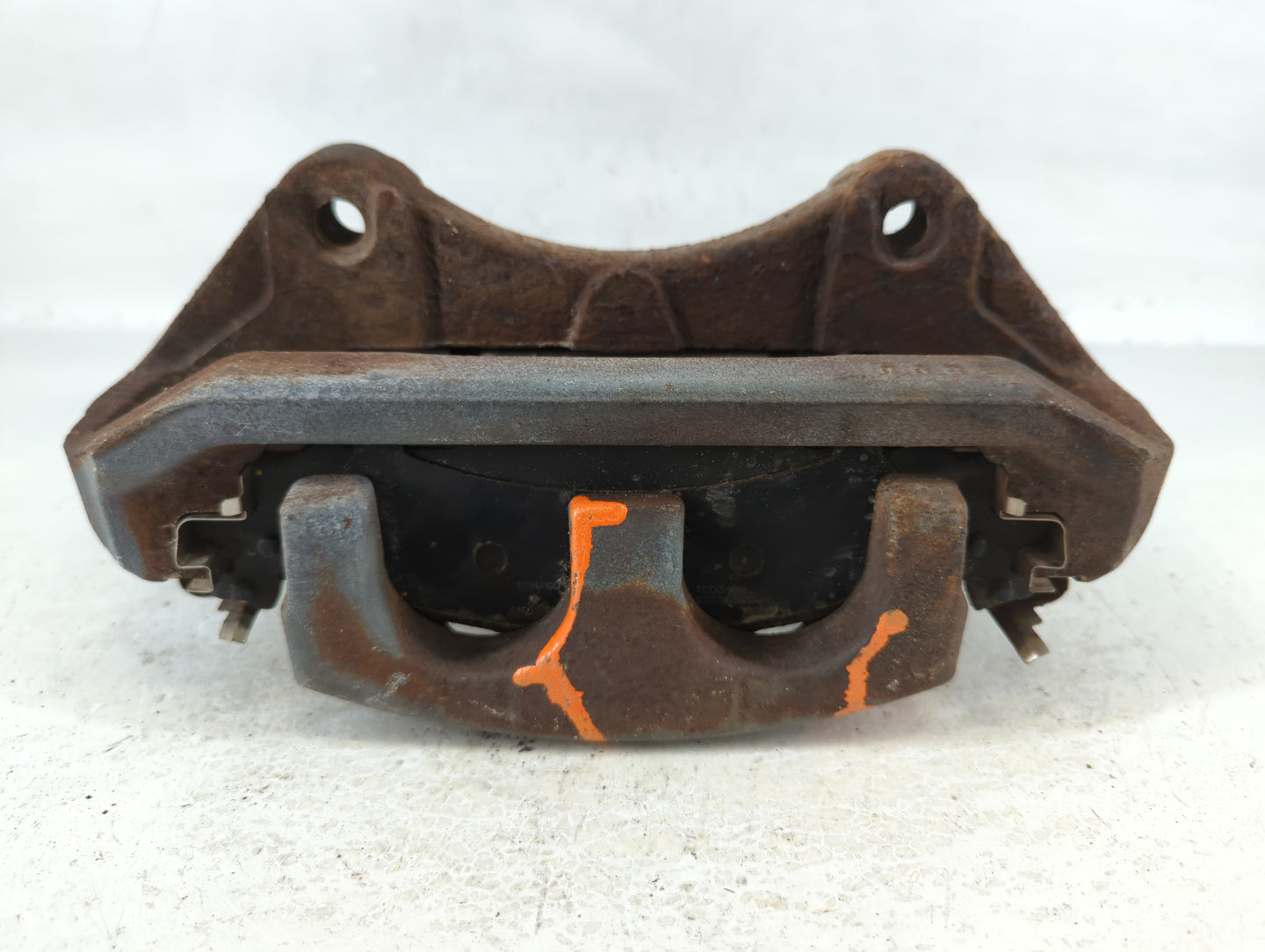 2013-2019 Ford Explorer Front Driver Left Brake Caliper - Oemusedautoparts1.com