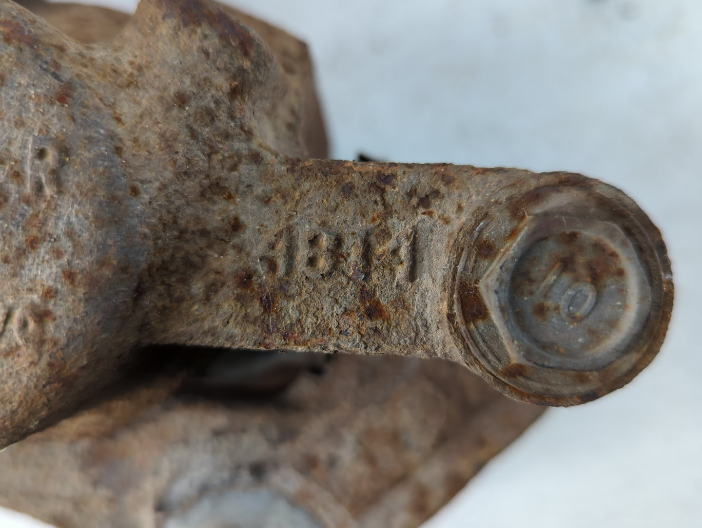 2013-2019 Ford Explorer Front Driver Left Brake Caliper - Oemusedautoparts1.com