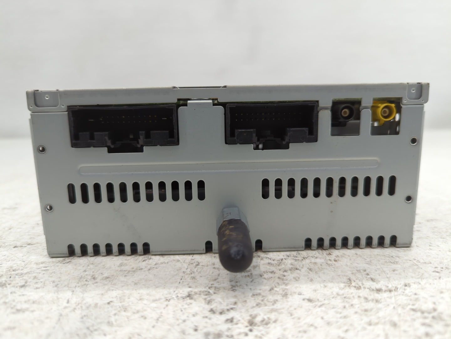 2013 Ford Explorer Radio AM FM Cd Player Receiver Replacement P/N:DB5T19C107FD Fits OEM Used Auto Parts - Oemusedautoparts1.