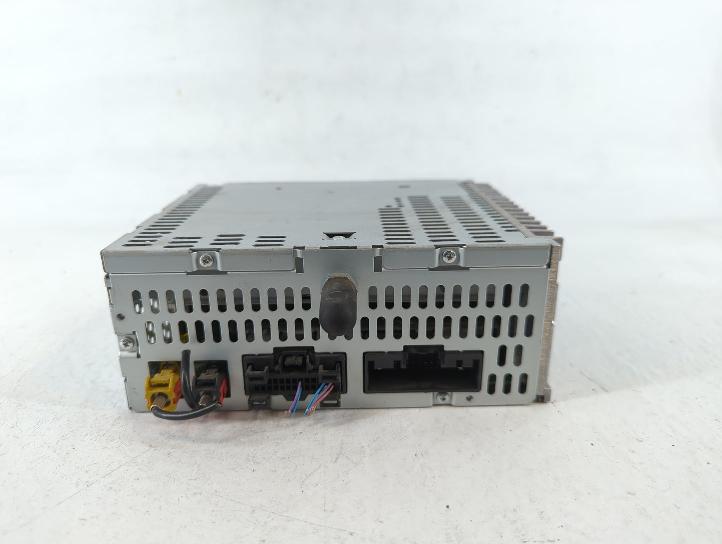 2013-2013 Ford Explorer Am Fm Cd Player Radio Receiver - Oemusedautoparts1.com