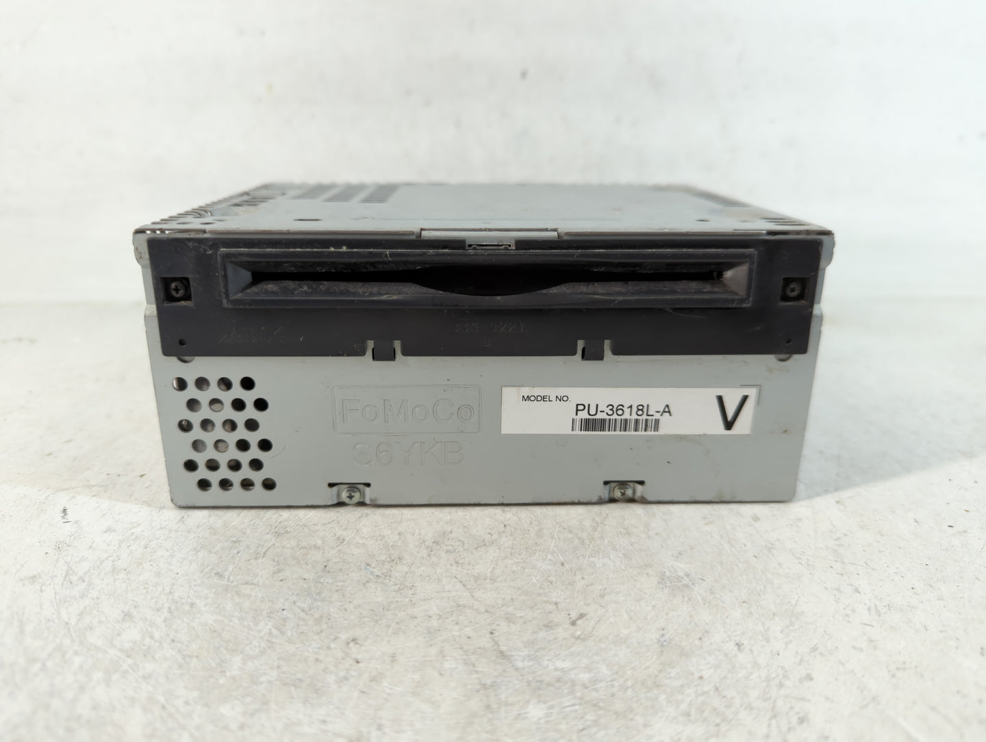 2013 Ford Explorer Radio AM FM Cd Player Receiver Replacement P/N:DB5T-19C107-GC PU-3618L-A Fits OEM Used Auto Parts - Oemus