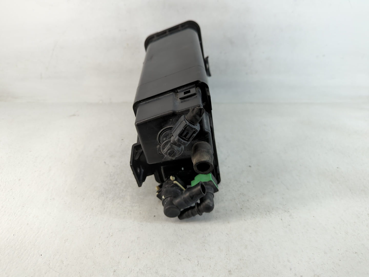2013 Ford Explorer Fuel Vapor Charcoal Canister 761685 - Oemusedautoparts1.com