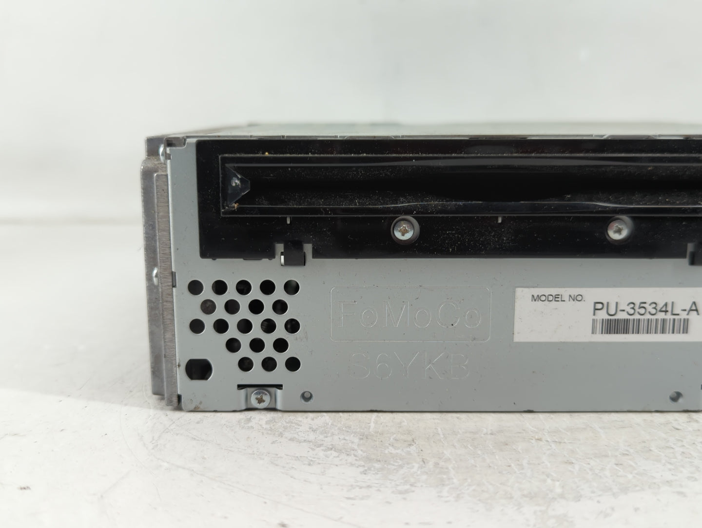 2013 Ford Explorer Radio AM FM Cd Player Receiver Replacement P/N:DB5T-19C107-DE Fits OEM Used Auto Parts - Oemusedautoparts