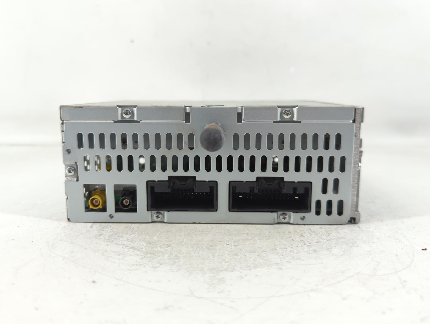 2013 Ford Explorer Radio AM FM Cd Player Receiver Replacement P/N:DB5T-19C107-DE Fits OEM Used Auto Parts - Oemusedautoparts