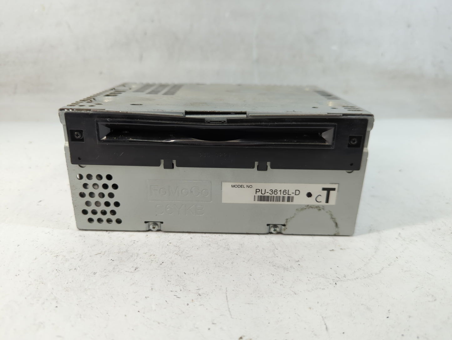 2013-2014 Ford Explorer Radio AM FM Cd Player Receiver Replacement P/N:DB5T 19C107 ED Fits Fits 2013 2014 OEM Used Auto Part