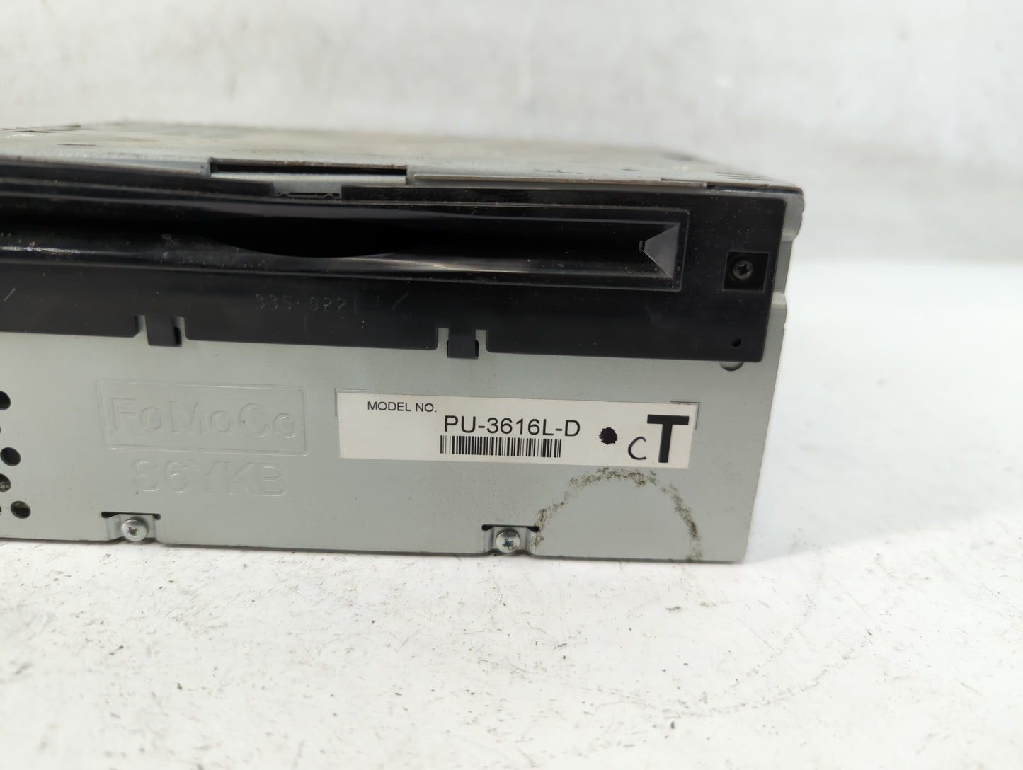 2013-2014 Ford Explorer Radio AM FM Cd Player Receiver Replacement P/N:DB5T 19C107 ED Fits Fits 2013 2014 OEM Used Auto Part