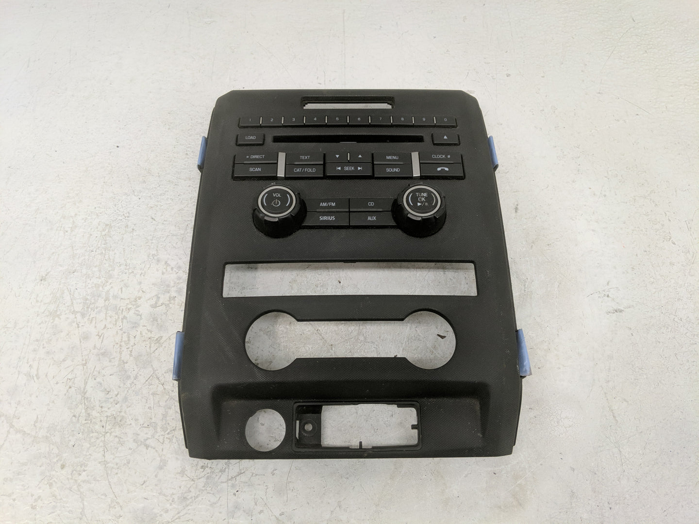 2012-2014 Ford F-150 Radio AM FM Cd Player Receiver Replacement P/N:CL3T-18A802-HA Fits Fits 2012 2013 2014 OEM Used Auto Pa