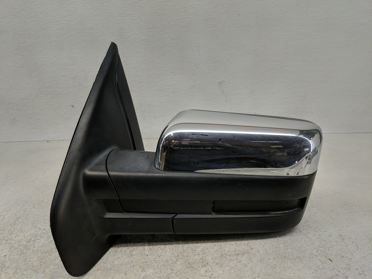 2013 Ford F-150 Driver Side View Mirror - Left Door Mirror OEM Used - Oemusedautoparts1.com