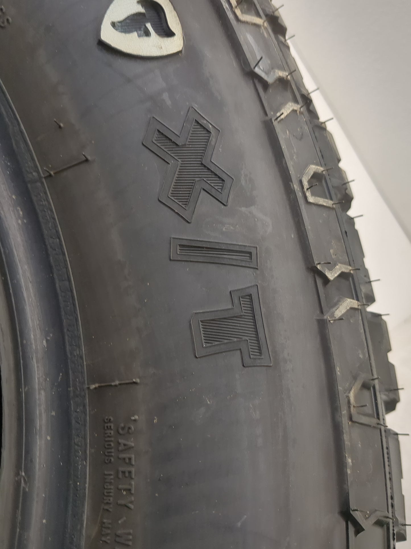 Used Tire LT275/65R18 FIRESTONE DESTINATION X/T 123/120S - Tread Depth 16/32 - Oemusedautoparts1.com