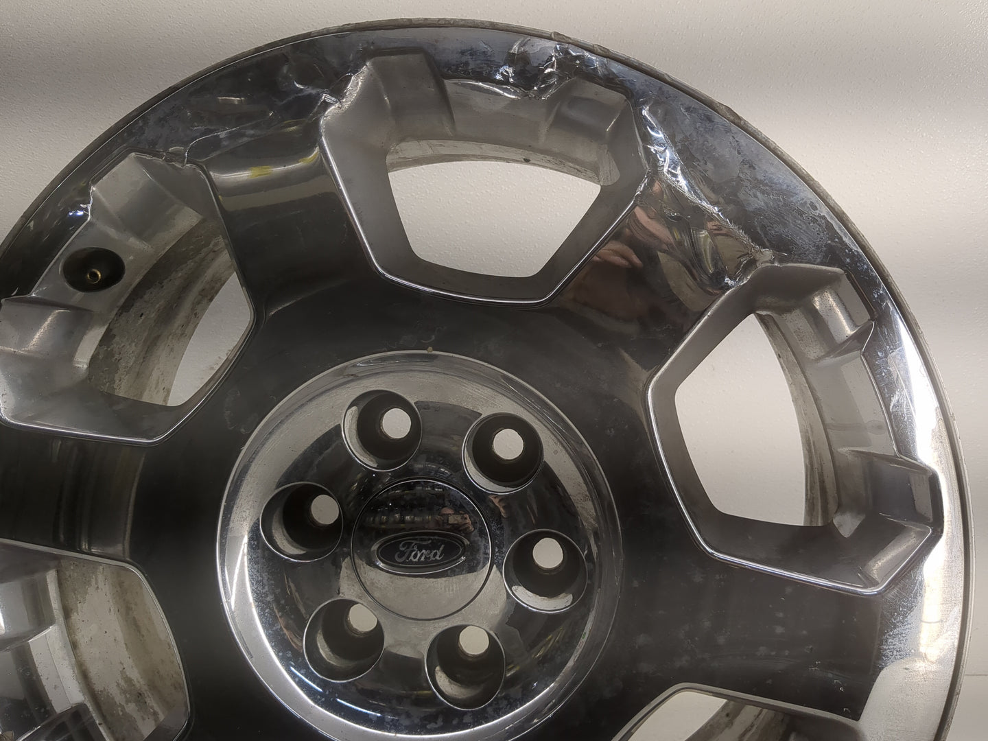 2013-2014 Ford F-150 Oem Wheel Rim 1305511 - Oemusedautoparts1.com