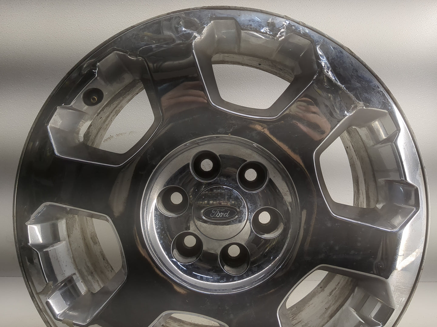 2013-2014 Ford F-150 Oem Wheel Rim 1305511 - Oemusedautoparts1.com