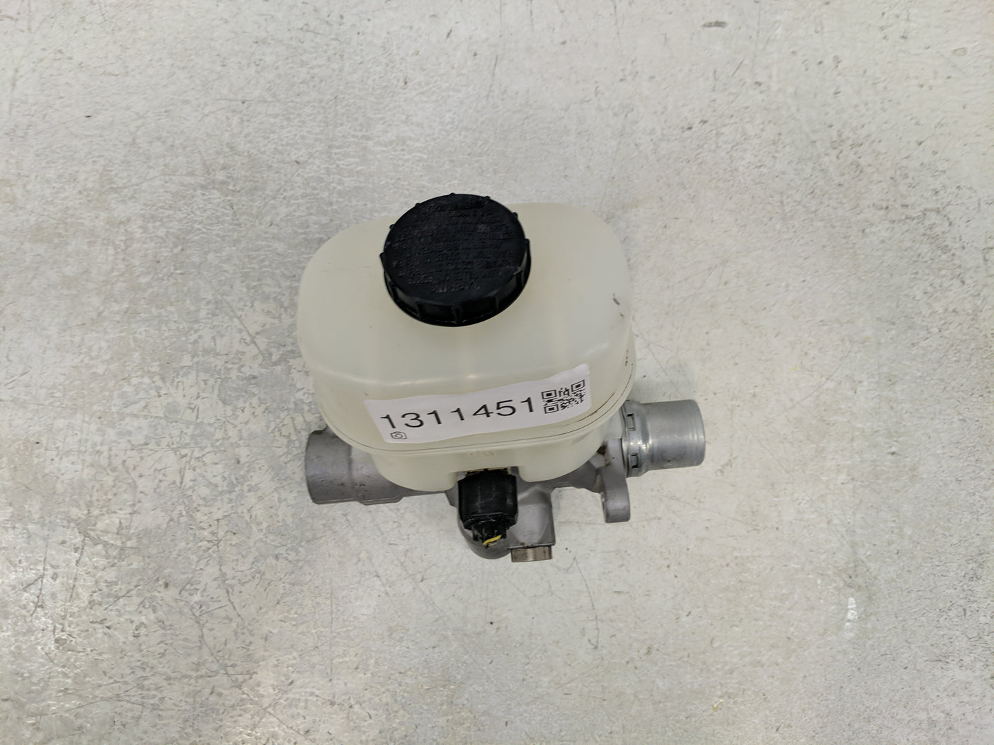 2011-2013 Ford F-150 Brake Master Cylinder - Oemusedautoparts1.com