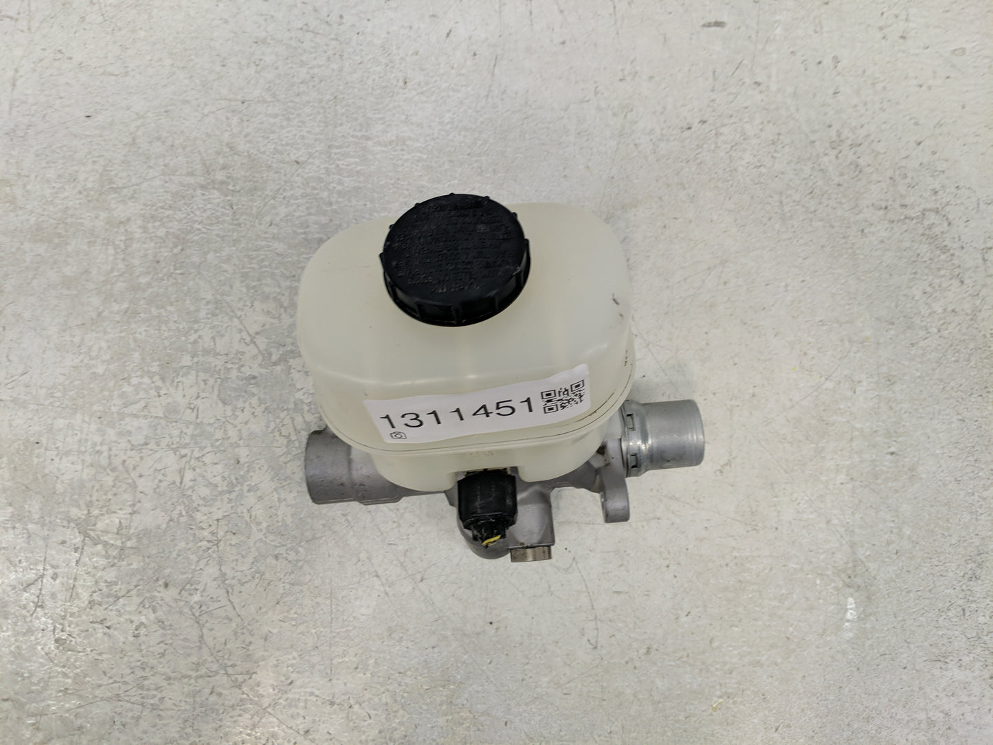 2011-2013 Ford F-150 Brake Master Cylinder - Oemusedautoparts1.com