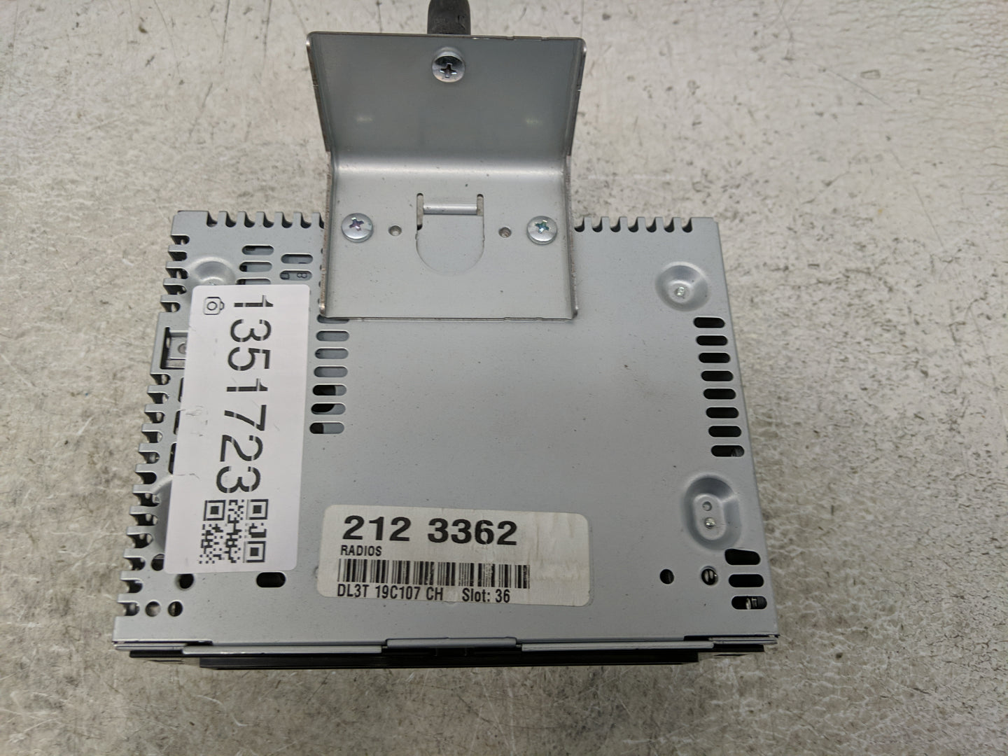 2013 Ford F-150 Radio AM FM Cd Player Receiver Replacement P/N:DL3T-19C107-CH Fits OEM Used Auto Parts - Oemusedautoparts1.c