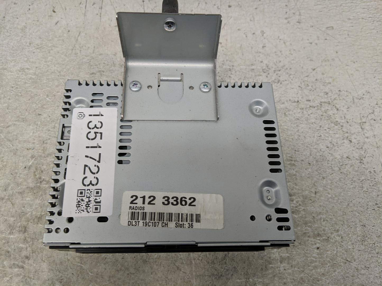 2013 Ford F-150 Radio AM FM Cd Player Receiver Replacement P/N:DL3T-19C107-CH Fits OEM Used Auto Parts - Oemusedautoparts1.c