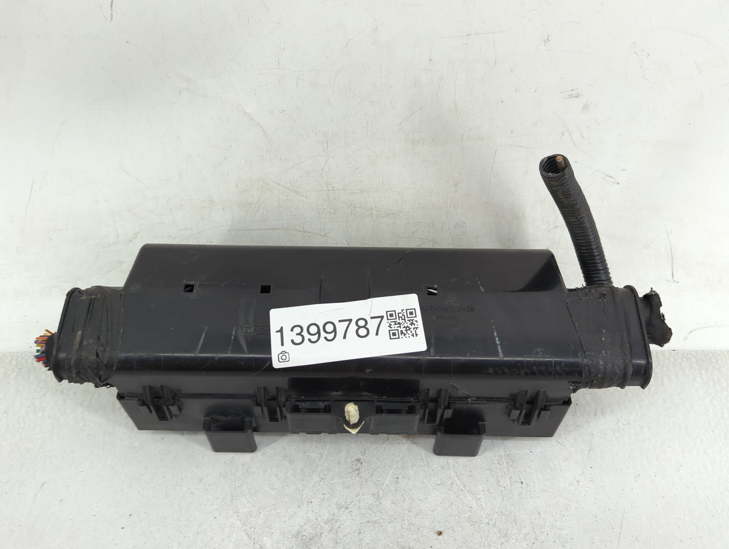 2011-2014 Ford F-150 Fusebox Fuse Box Panel Relay Module P/N:DL3T-12A581GDF Fits Fits 2011 2012 2013 2014 OEM Used Auto Part