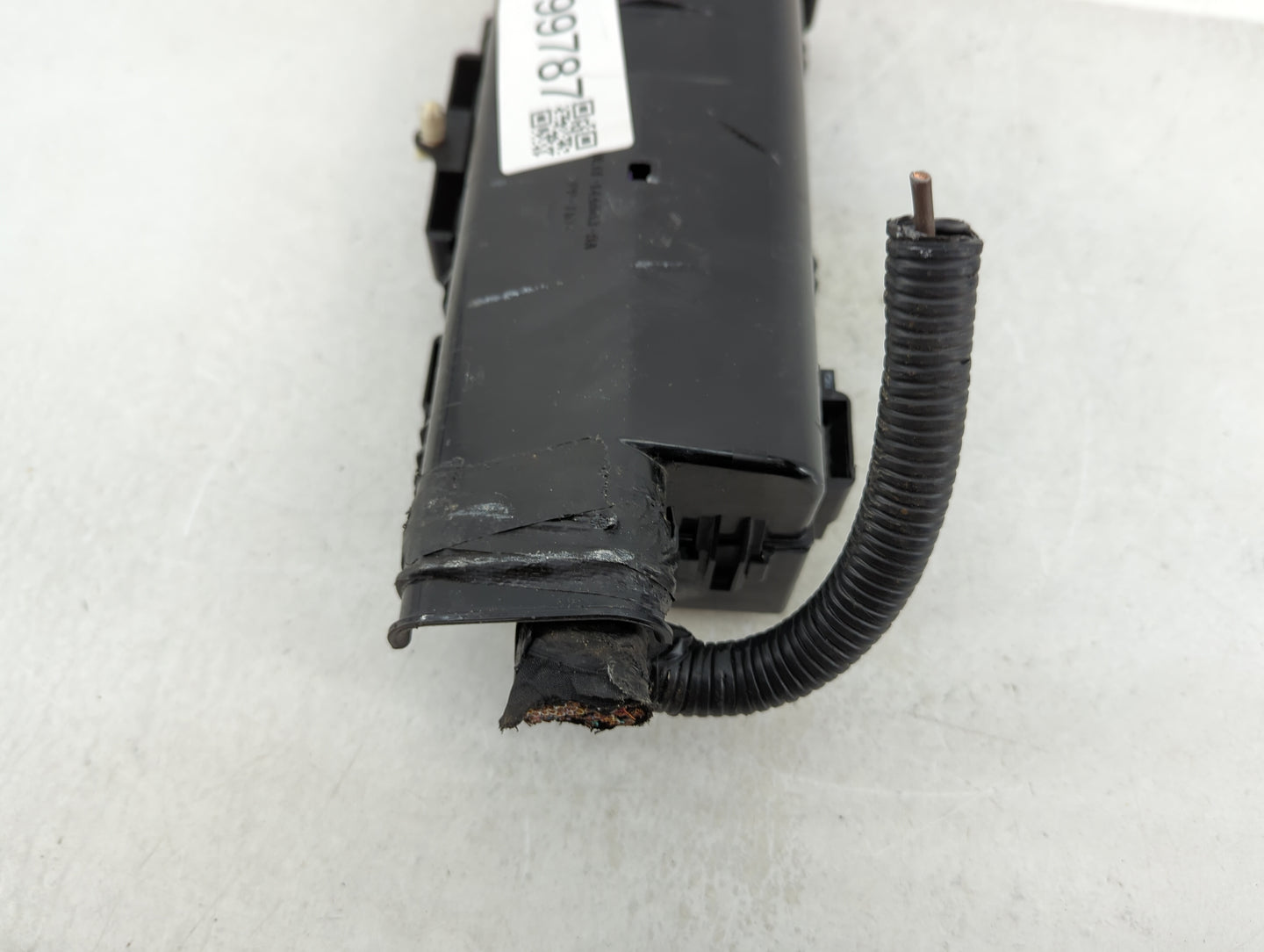 2011-2014 Ford F-150 Fusebox Fuse Box Panel Relay Module P/N:DL3T-12A581GDF Fits Fits 2011 2012 2013 2014 OEM Used Auto Part