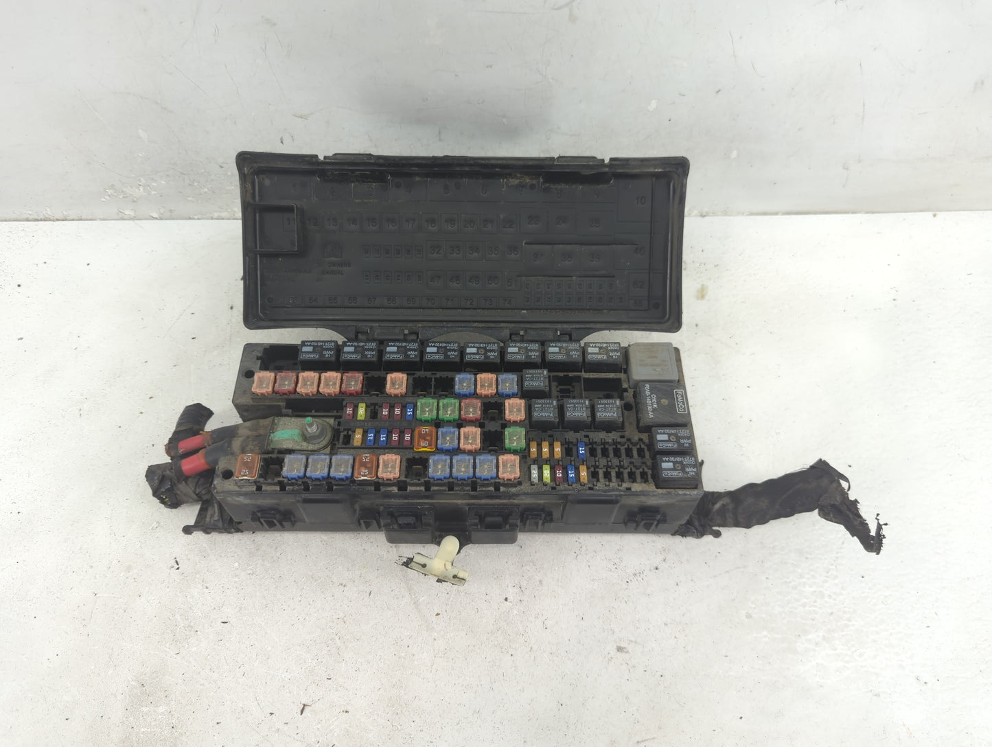 2011-2014 Ford F-150 Fusebox Fuse Box Panel Relay Module P/N:9L1T-14A003-AA Fits Fits 2011 2012 2013 2014 OEM Used Auto Part
