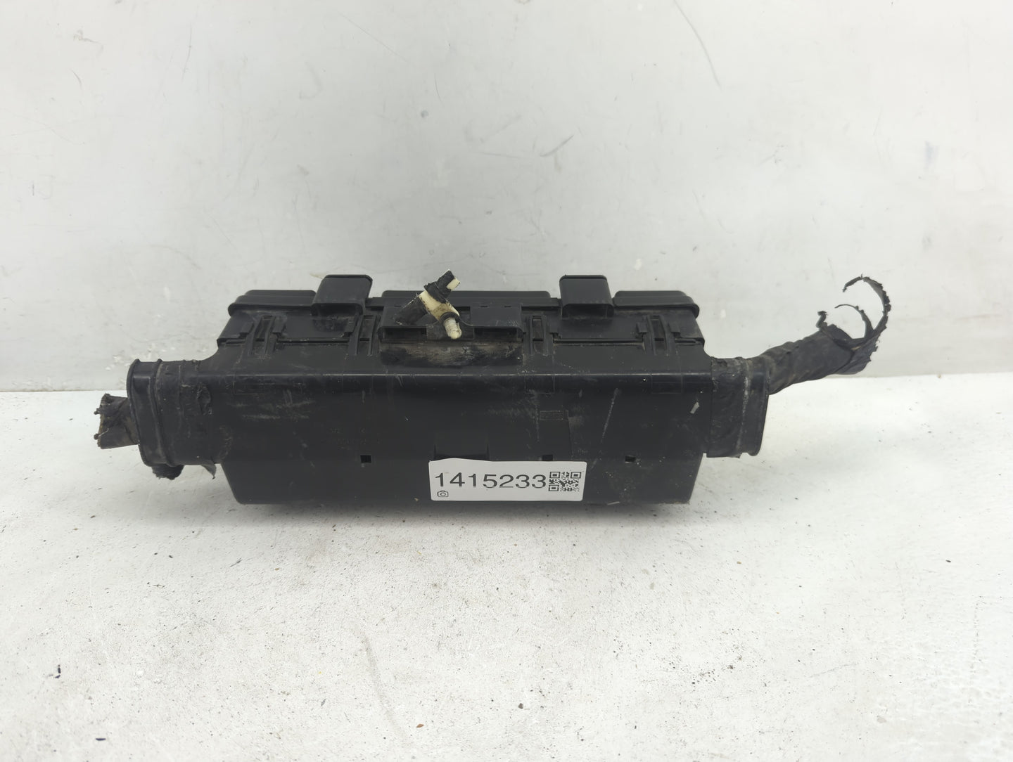 2011-2014 Ford F-150 Fusebox Fuse Box Panel Relay Module P/N:9L1T-14A003-AA Fits Fits 2011 2012 2013 2014 OEM Used Auto Part