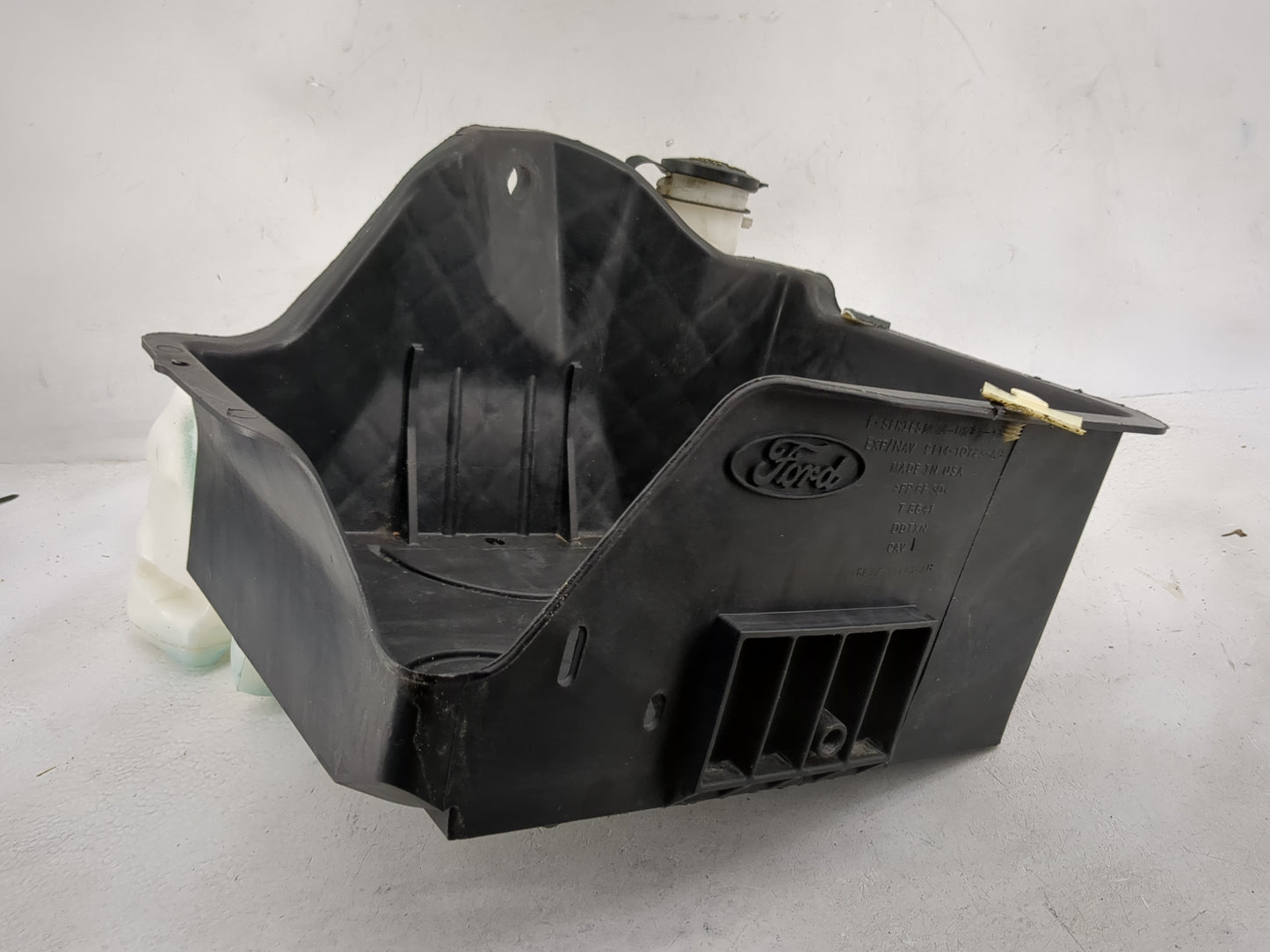 2009-2014 Ford F-150 Windshield Washer Fluid Reservoir Bottle 1482144 - Oemusedautoparts1.com