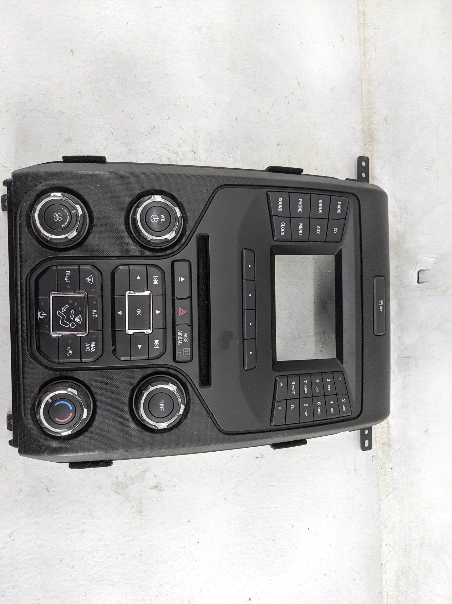 2013-2014 Ford F-150 Radio Control Panel 1483018 - Oemusedautoparts1.com