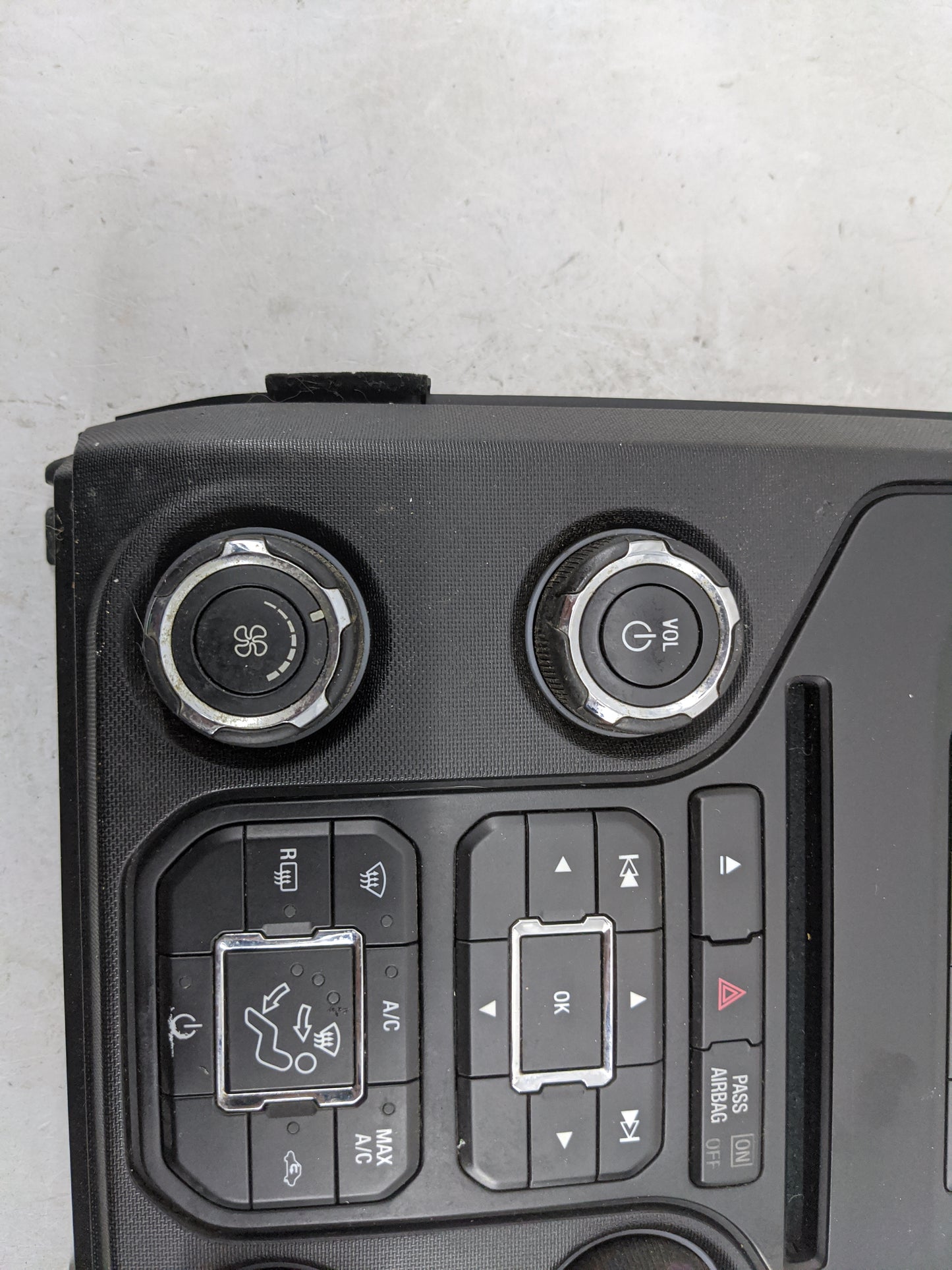 2013-2014 Ford F-150 Radio Control Panel 1483018 - Oemusedautoparts1.com