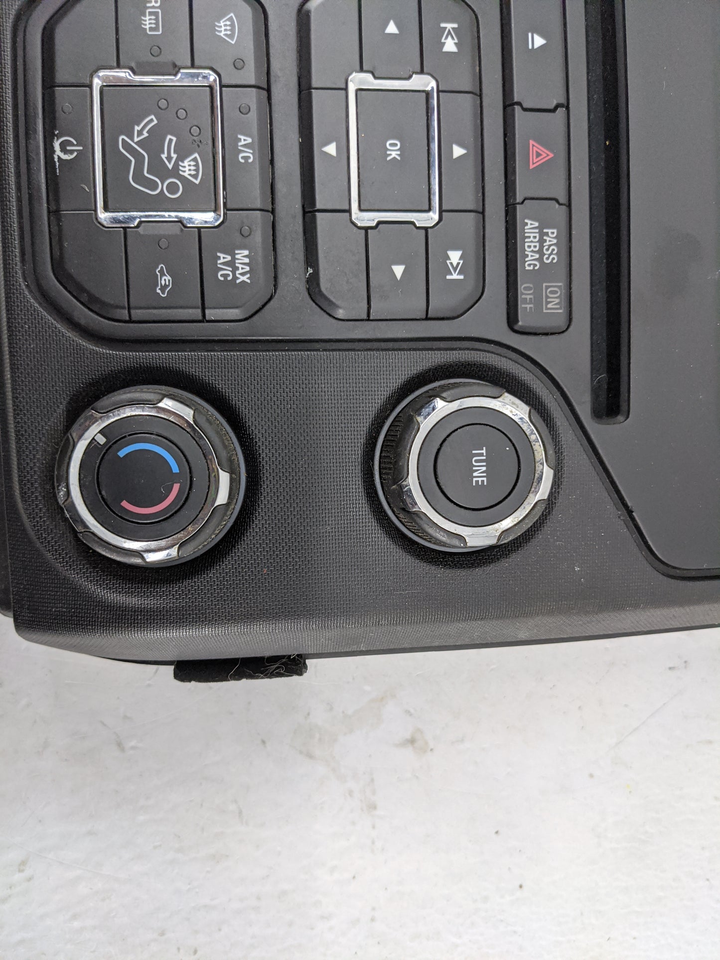 2013-2014 Ford F-150 Radio Control Panel 1483018 - Oemusedautoparts1.com