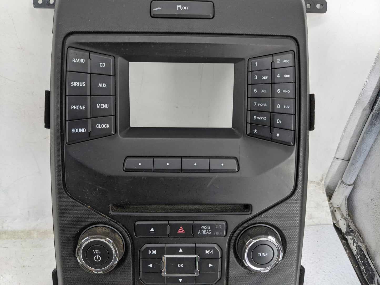 2013-2013 Ford F-150 Radio Control Panel 1483036 - Oemusedautoparts1.com