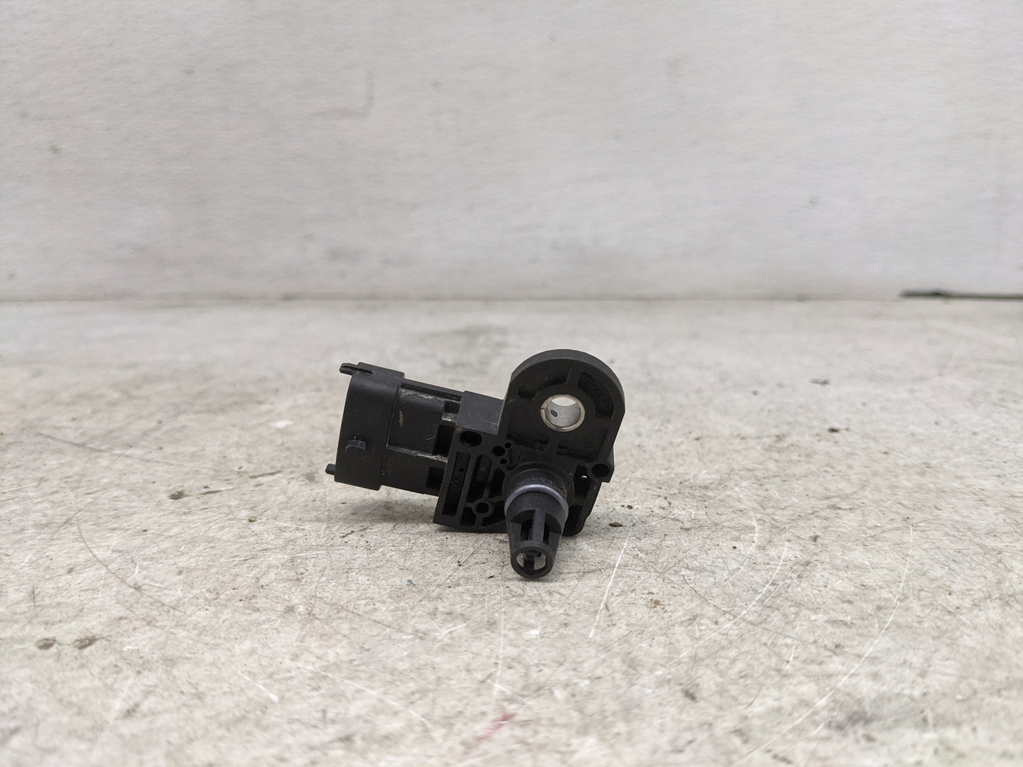 2010-2020 Ford F-150 Mass Air Flow Meter Maf 1485954 - Oemusedautoparts1.com