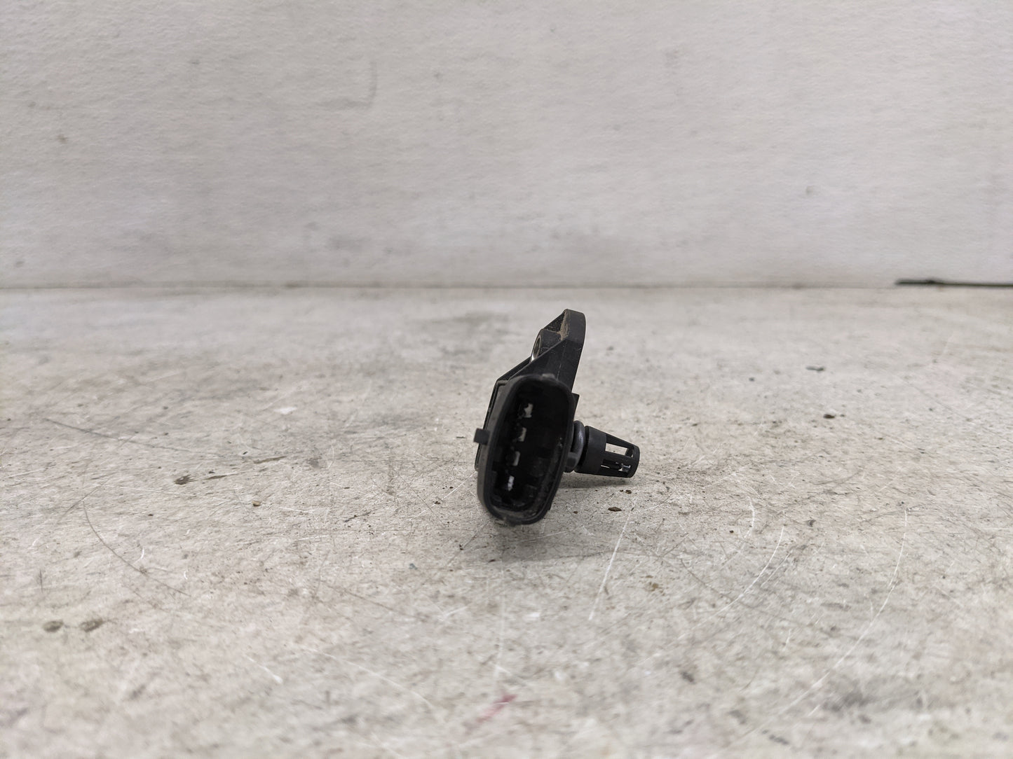 2010-2020 Ford F-150 Mass Air Flow Meter Maf 1485954 - Oemusedautoparts1.com