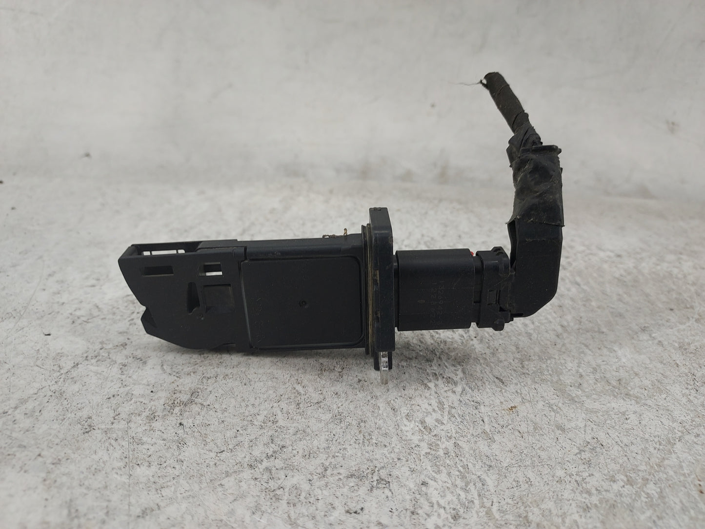 2010-2020 Ford F-150 Mass Air Flow Meter Maf 1487596 - Oemusedautoparts1.com