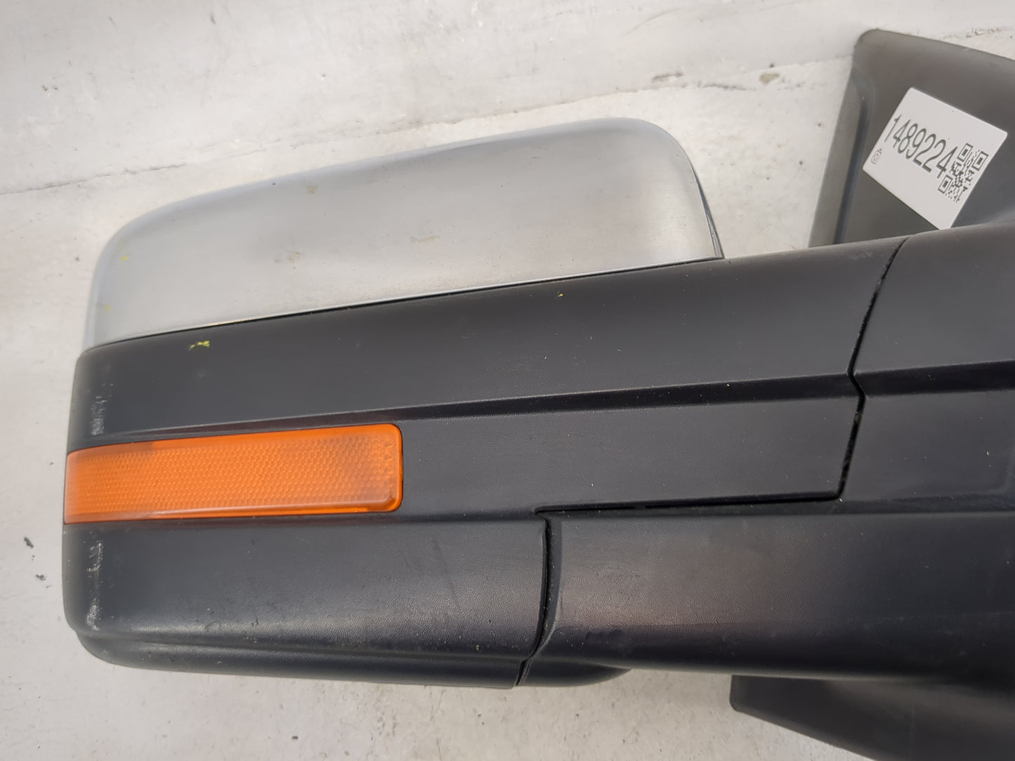 2011-2014 Ford F-150 Passenger Side View Mirror - Right Door Mirror OEM Used - Oemusedautoparts1.com